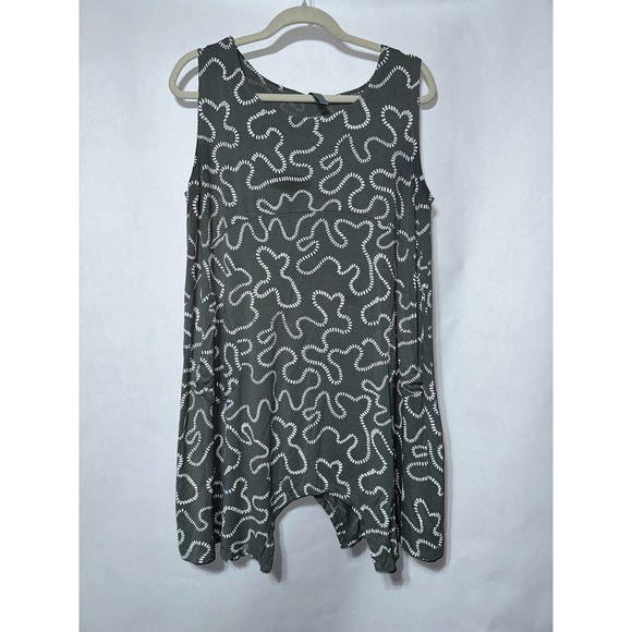 Matti Mamone Gray and white print sleeveless swing top size S - Picture 1 of 4